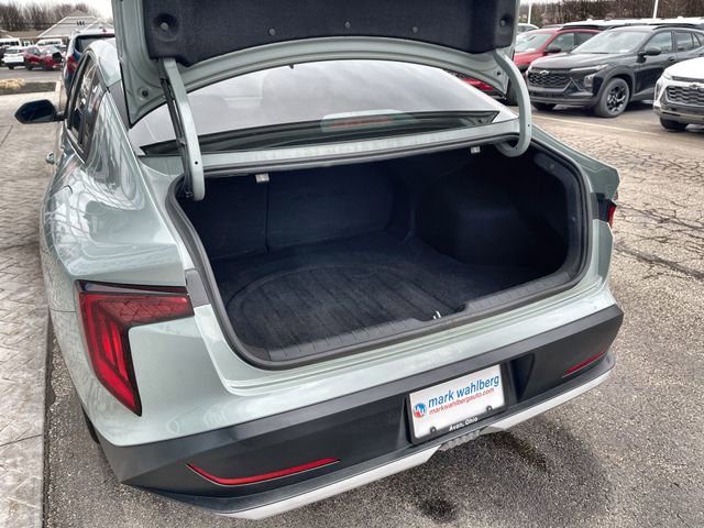 Used 2025 Kia K4 EX image 25