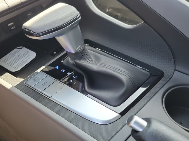 New 2026 Hyundai Elantra Sport FWD image 17