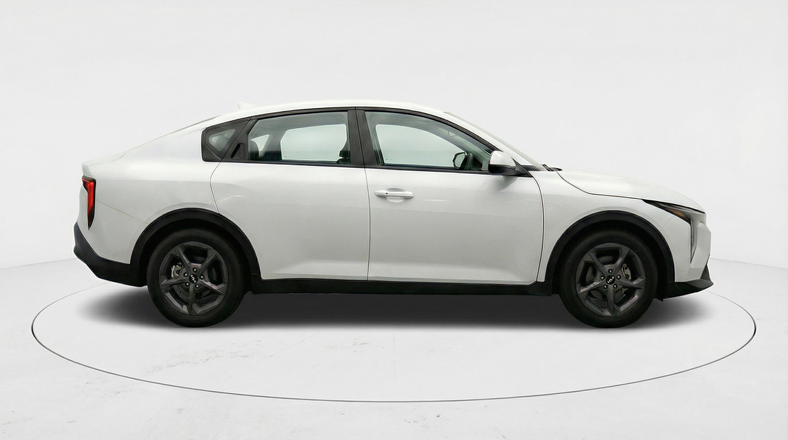 Used 2025 Kia K4 LXS image 11