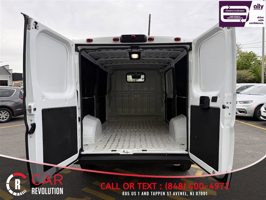 Used 2025 RAM ProMaster 2500 w/ Convenience Group FWD image 6