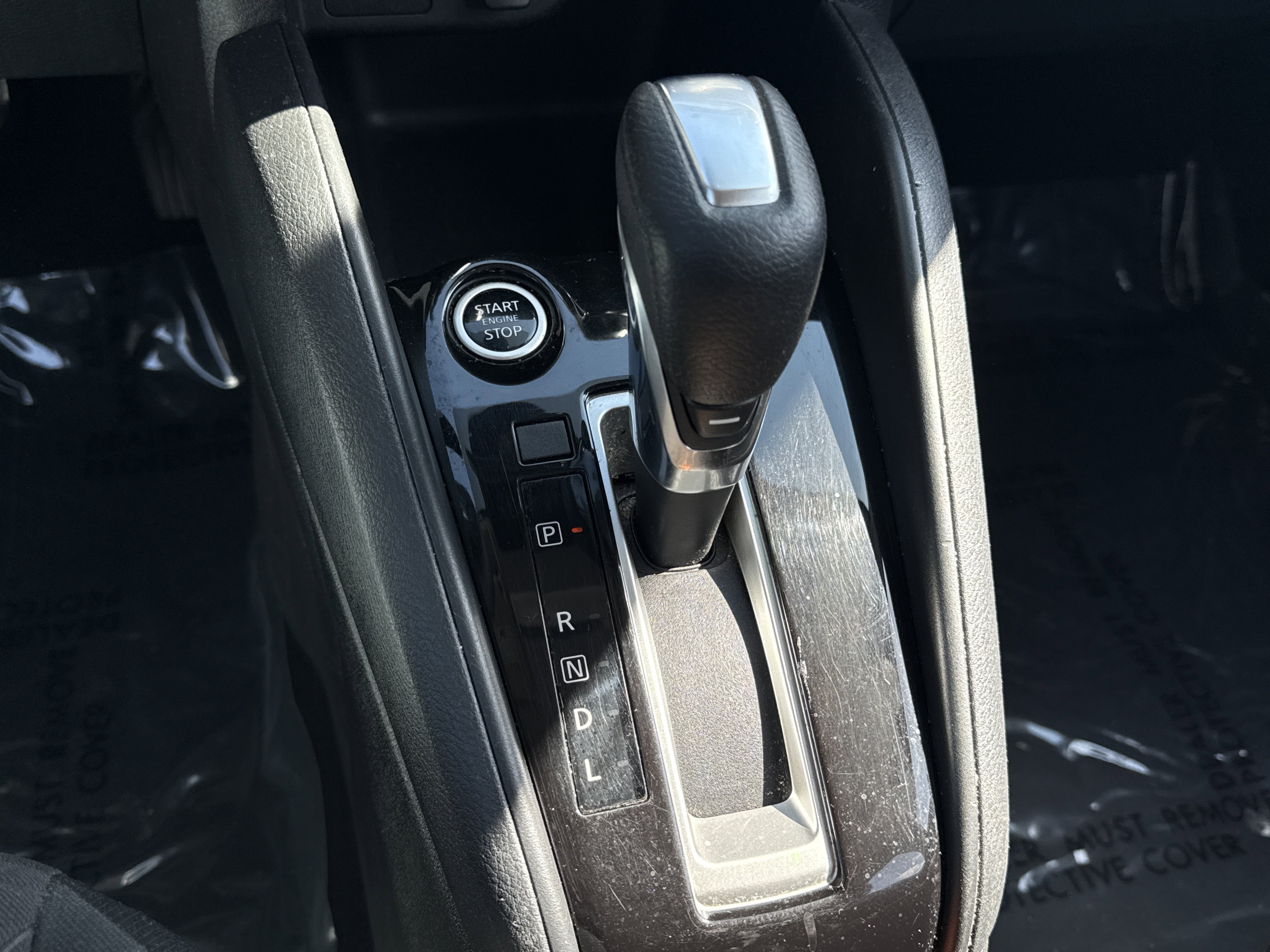 Used 2021 Nissan Kicks S image 18