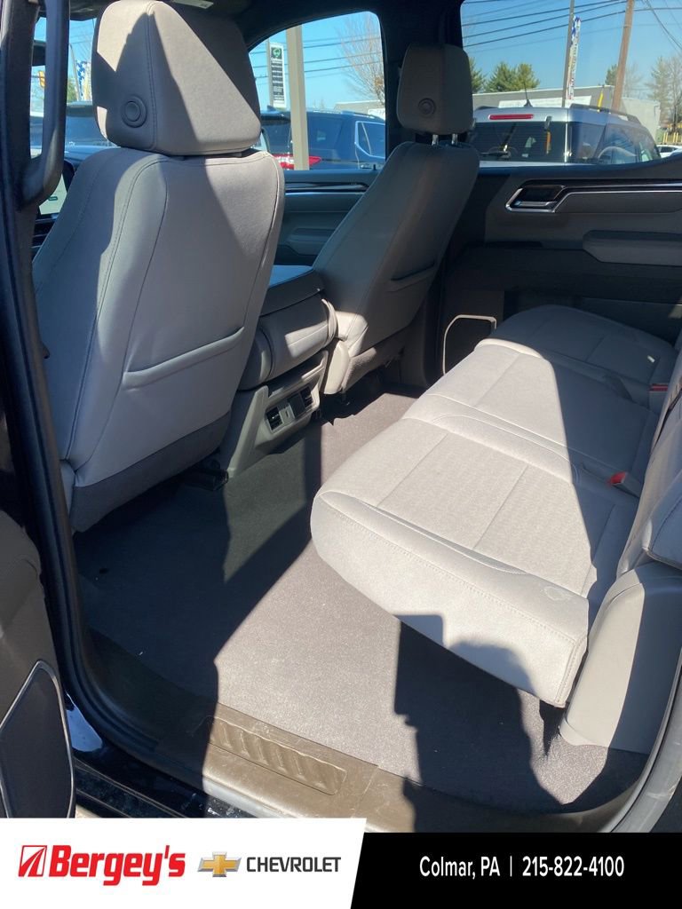 Certified 2025 Chevrolet Silverado 1500 LT AWD/4WD image 25