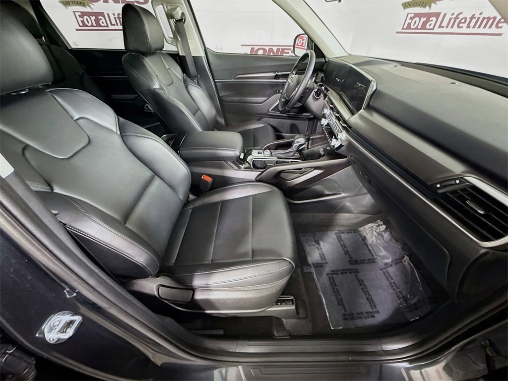 Used 2024 Kia Telluride LX image 33