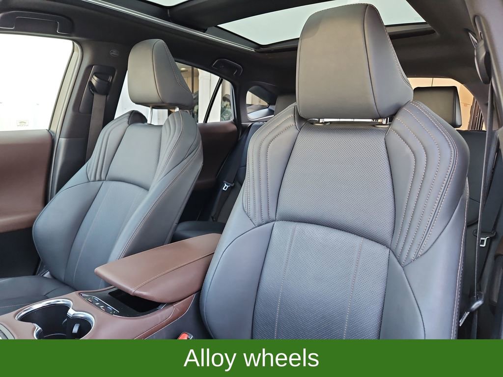 Used 2021 Toyota Venza Limited image 27