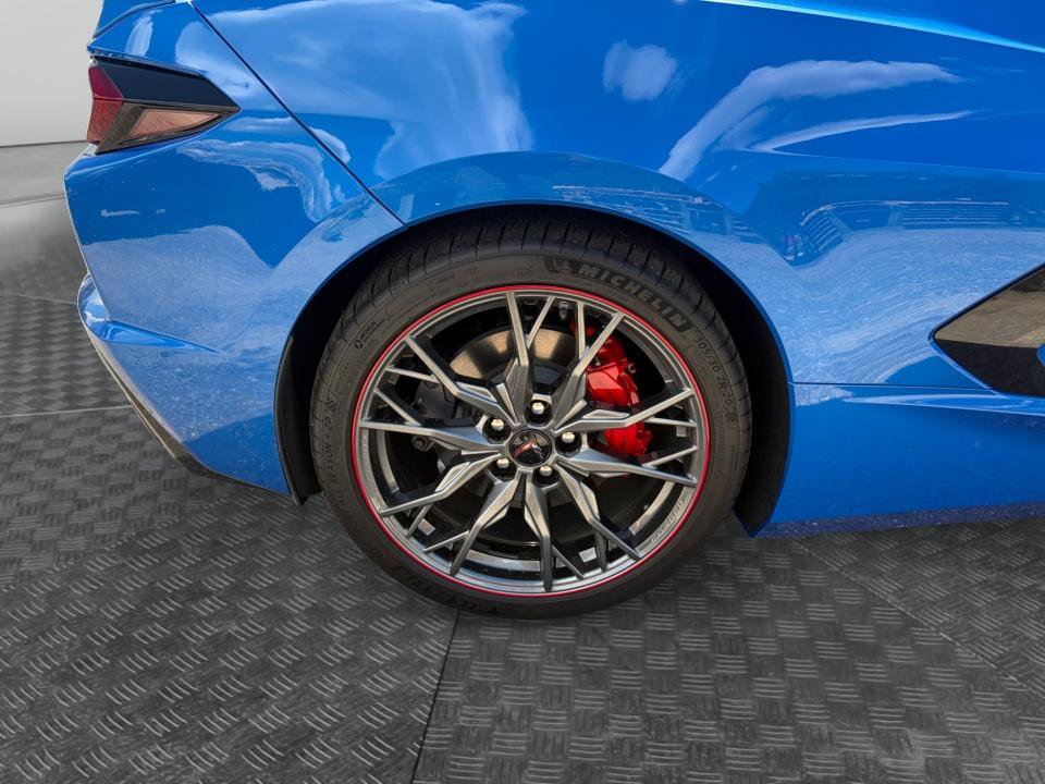 Used 2024 Chevrolet Corvette Stingray Preferred Cpe w/ Stealth Interior Trim Package RWD image 27