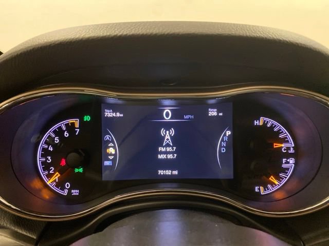 Used 2017 Jeep Grand Cherokee Limited AWD/4WD image 11