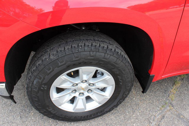 Used 2022 Chevrolet Silverado 1500 LT w/ Safety Package II image 3