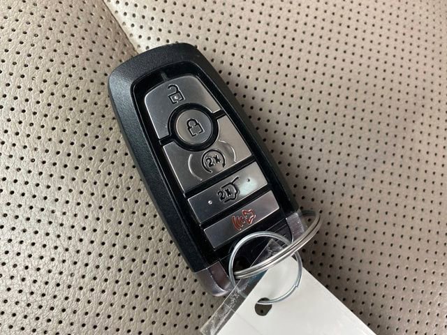 Used 2020 Ford Escape Titanium image 25