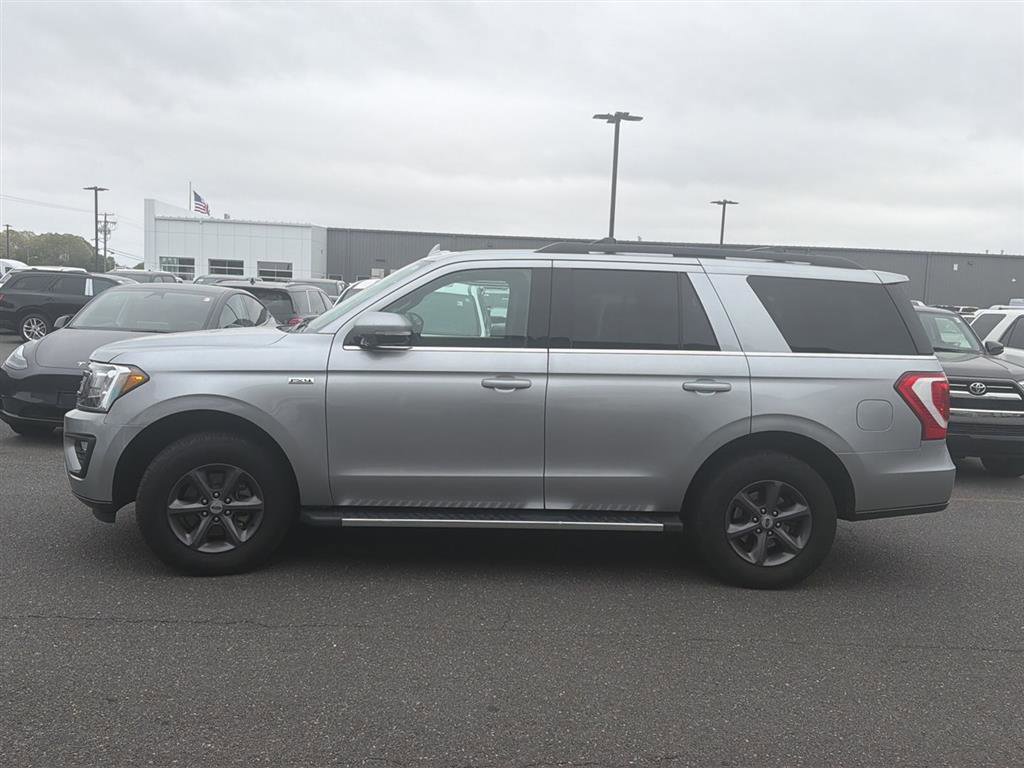 Used 2021 Ford Expedition XLT AWD/4WD image 3