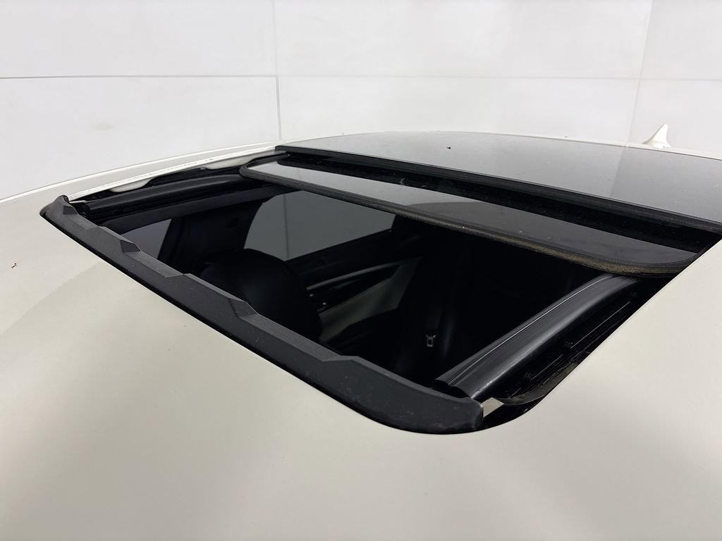 Used 2013 Cadillac XTS Platinum AWD/4WD image 24