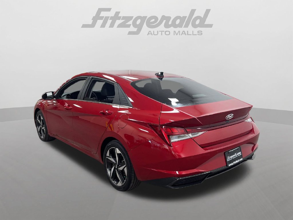 Used 2023 Hyundai Elantra Limited FWD image 3