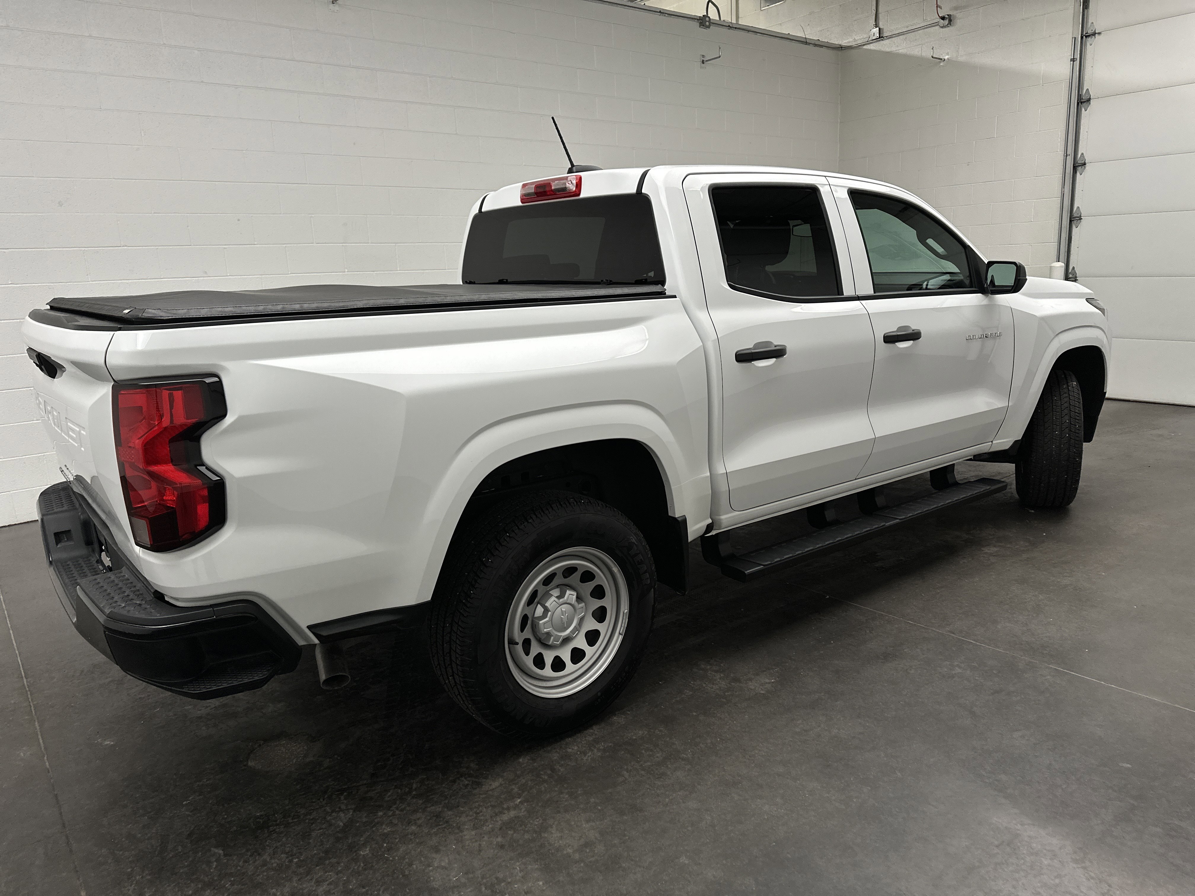 Used 2024 Chevrolet Colorado W/T image 8