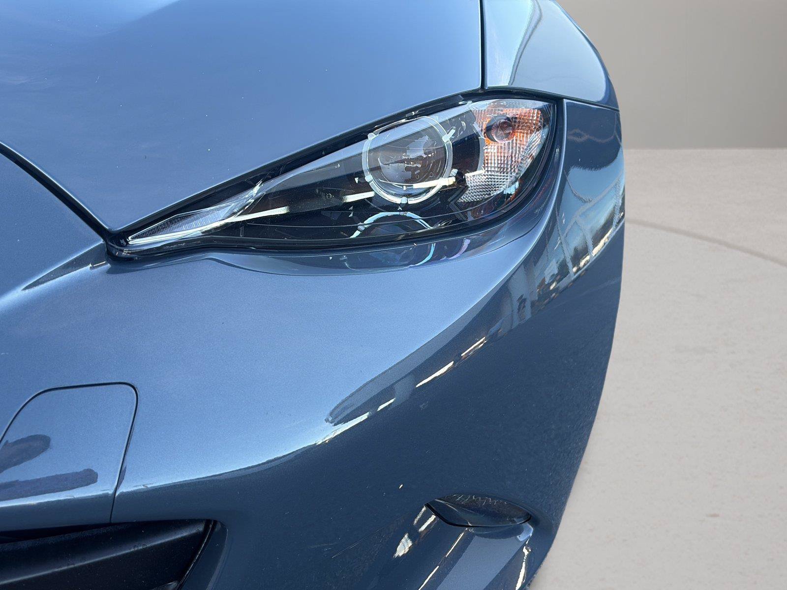 Used 2020 MAZDA MX-5 Miata RF Grand Touring RWD image 11