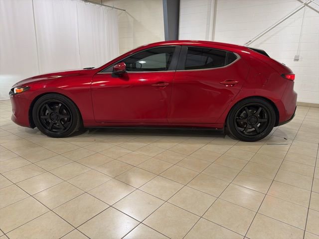 Used 2019 MAZDA MAZDA3 Hatchback image 2