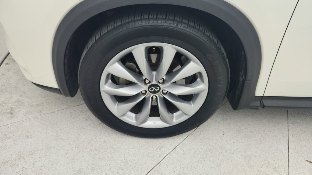 Used 2020 INFINITI QX50 Luxe image 29