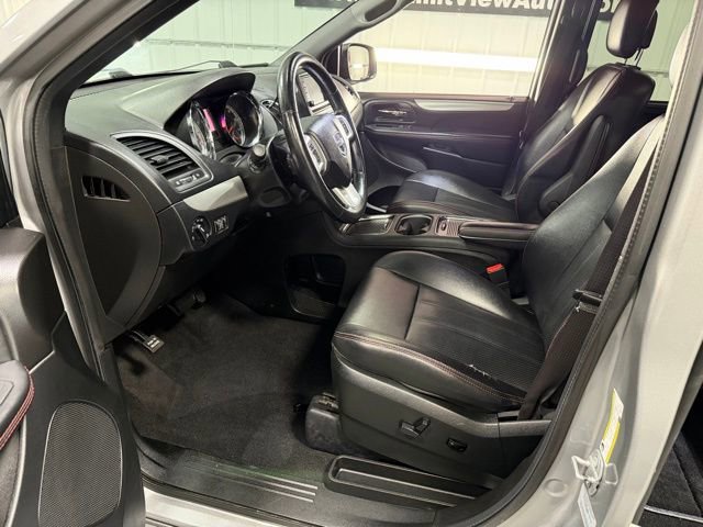 Used 2017 Dodge Grand Caravan GT FWD image 12