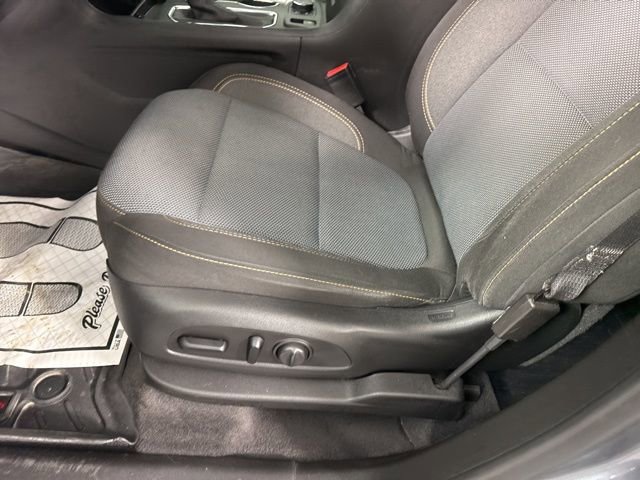 Used 2020 Chevrolet Traverse LT w/ Driver Confidence II Package image 27