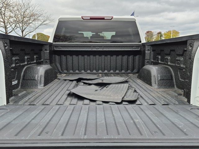 Used 2022 Chevrolet Silverado 1500 LT AWD/4WD image 16