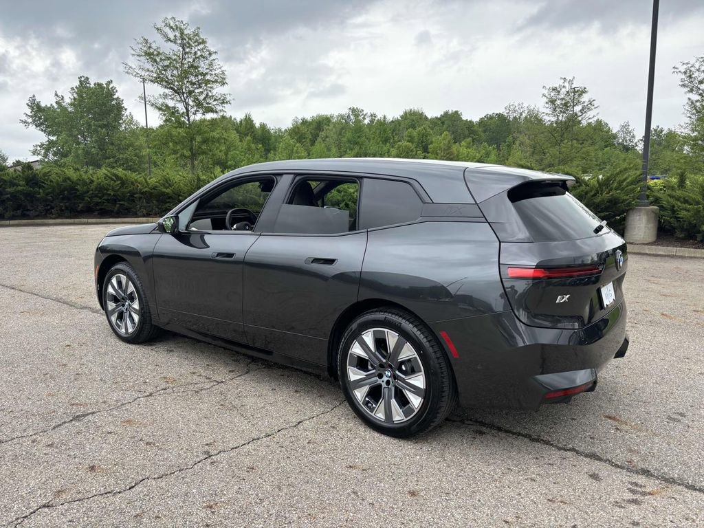 New 2026 BMW iX xDrive45 image 5