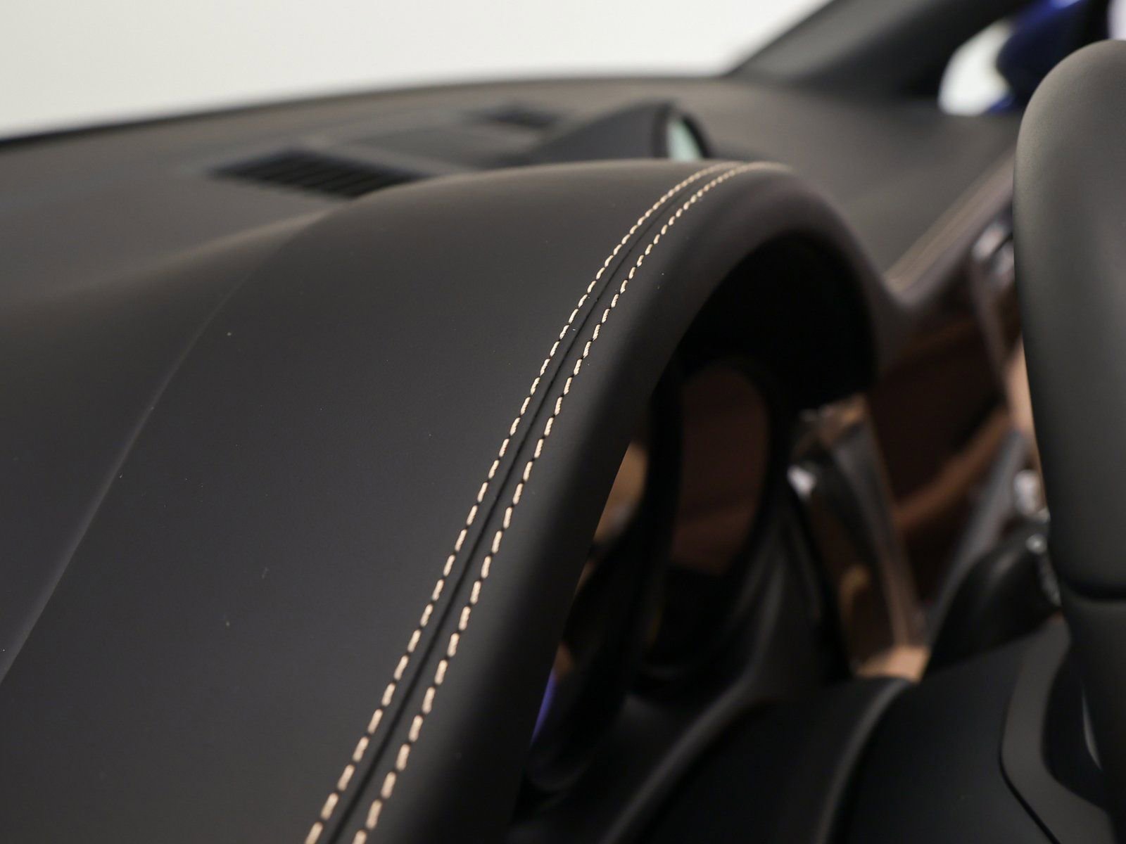 New 2026 Porsche Macan image 30