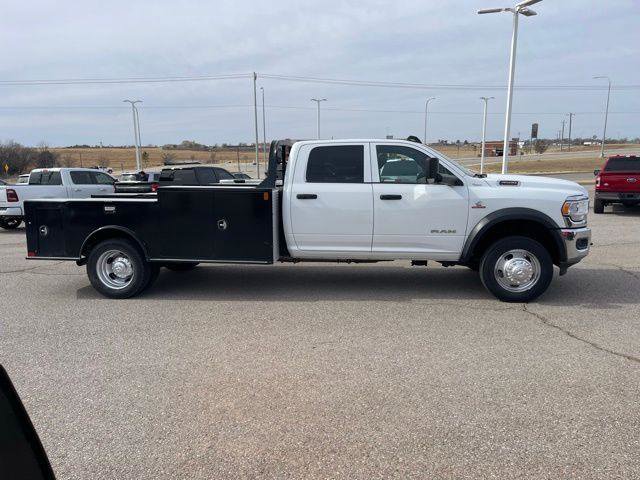 Used 2022 RAM 4500 Tradesman w/ Chrome Appearance Group AWD/4WD image 4