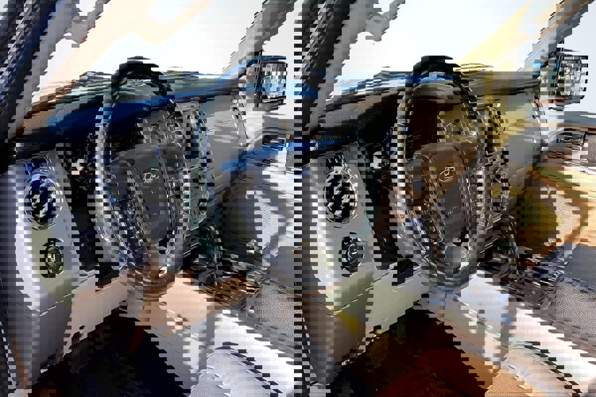 Used 2017 Ford Expedition XLT w/ Equipment Group 202A image 14