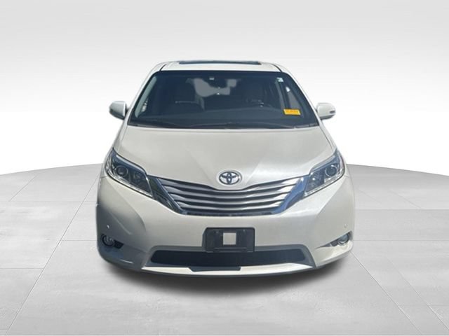 Used 2017 Toyota Sienna Limited AWD/4WD image 7