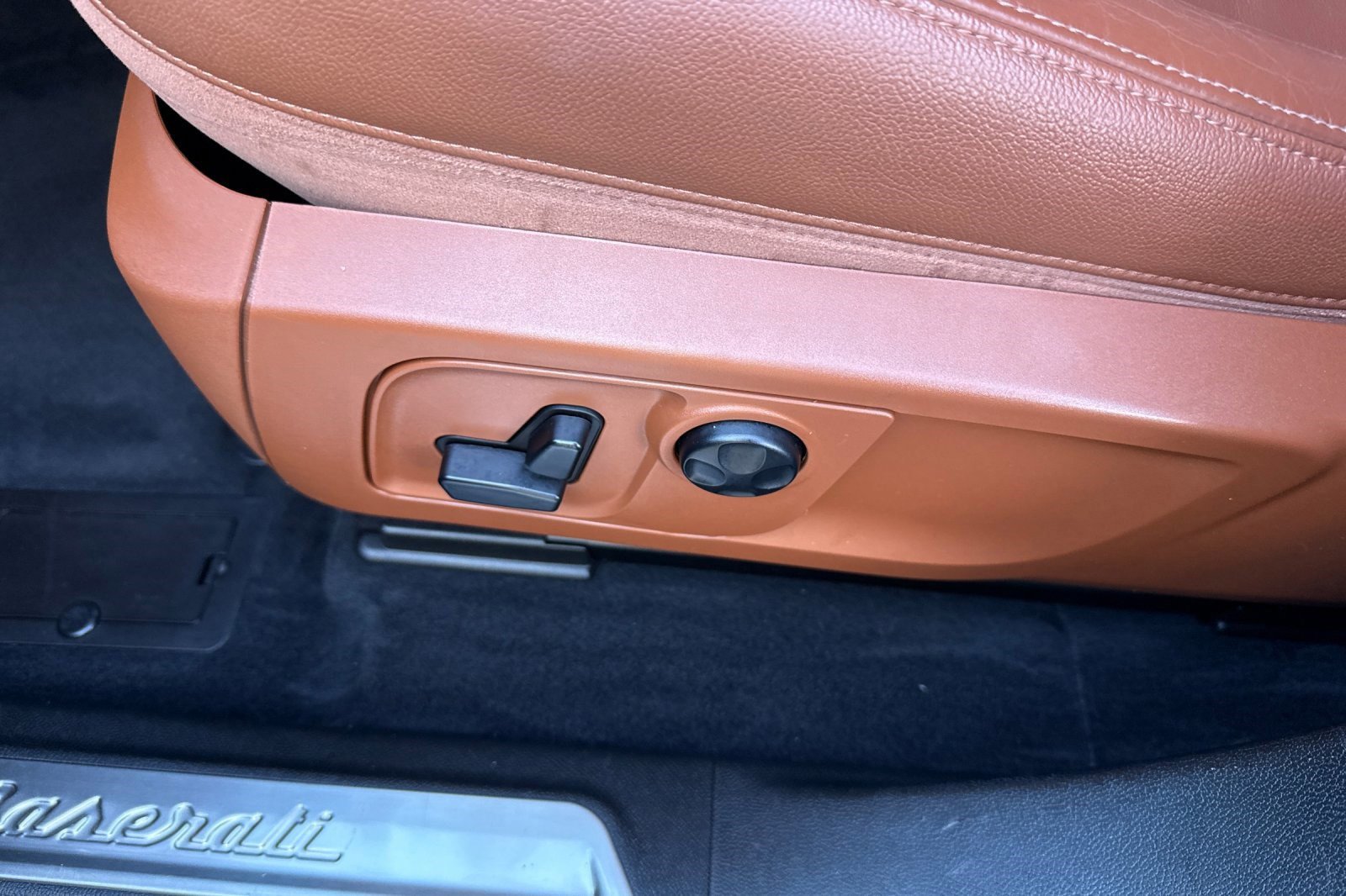 Used 2017 Maserati Levante S image 13