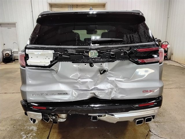 Used 2025 GMC Acadia Denali w/ Super Cruise Package image 8