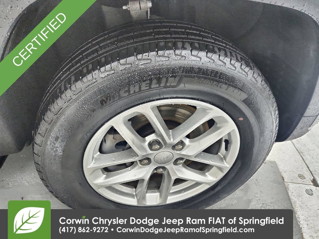 Used 2023 Jeep Grand Cherokee L Laredo AWD/4WD image 24