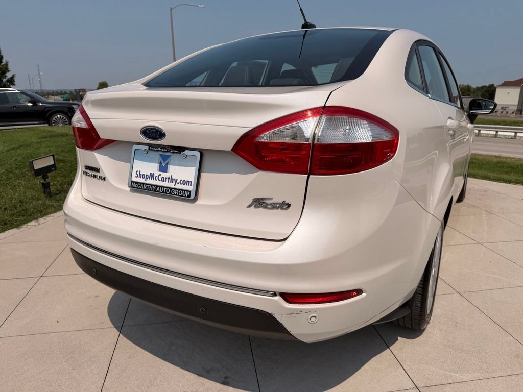 Used 2017 Ford Fiesta Titanium FWD image 31