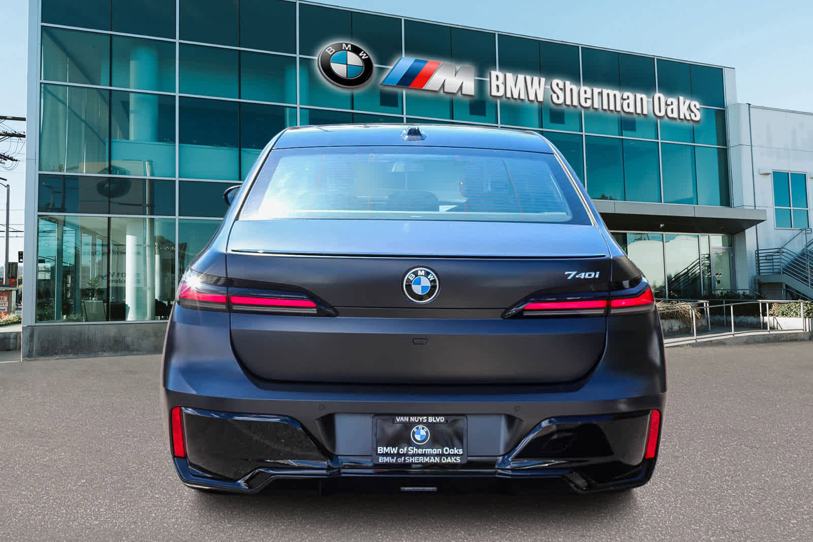 New 2026 BMW 740i w/ Premium Package image 5