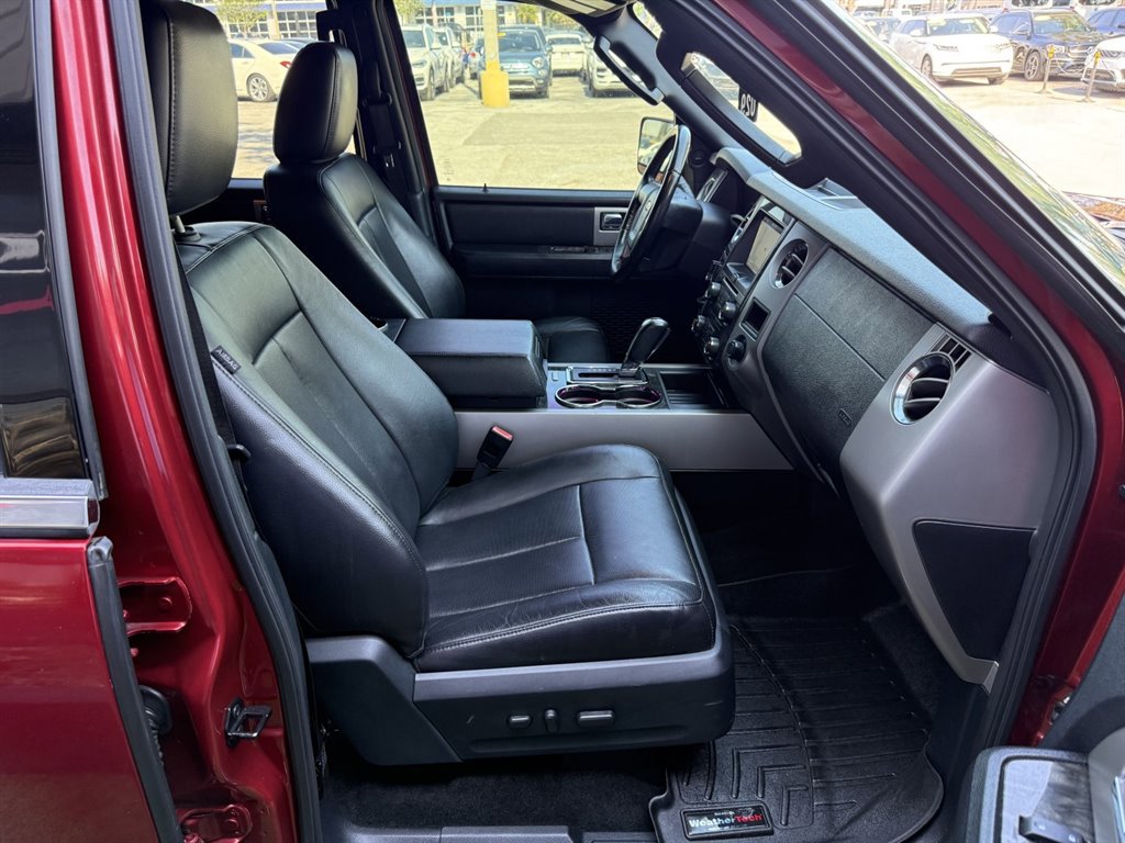 Used 2016 Ford Expedition Limited w/ Equipment Group 301A RWD image 19