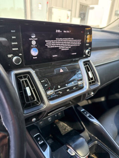 Used 2023 Kia Sorento S w/ Panoramic Sunroof Package AWD/4WD image 4