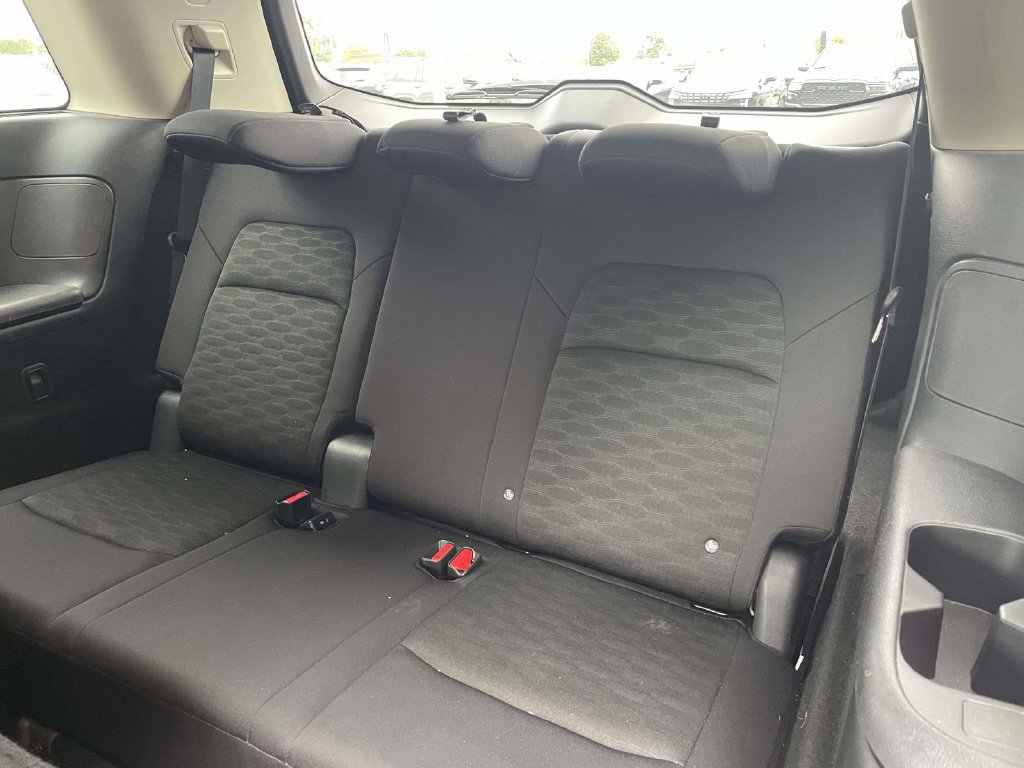 Used 2024 Nissan Pathfinder SV AWD/4WD image 17