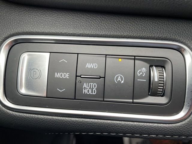 Used 2025 Buick Enclave Preferred AWD/4WD image 19