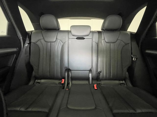 Used 2020 Audi Q5 2.0T Premium w/ Titanium Sport Package image 7