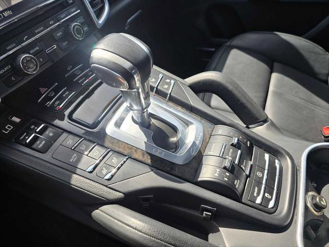 Used 2014 Porsche Cayenne S image 33