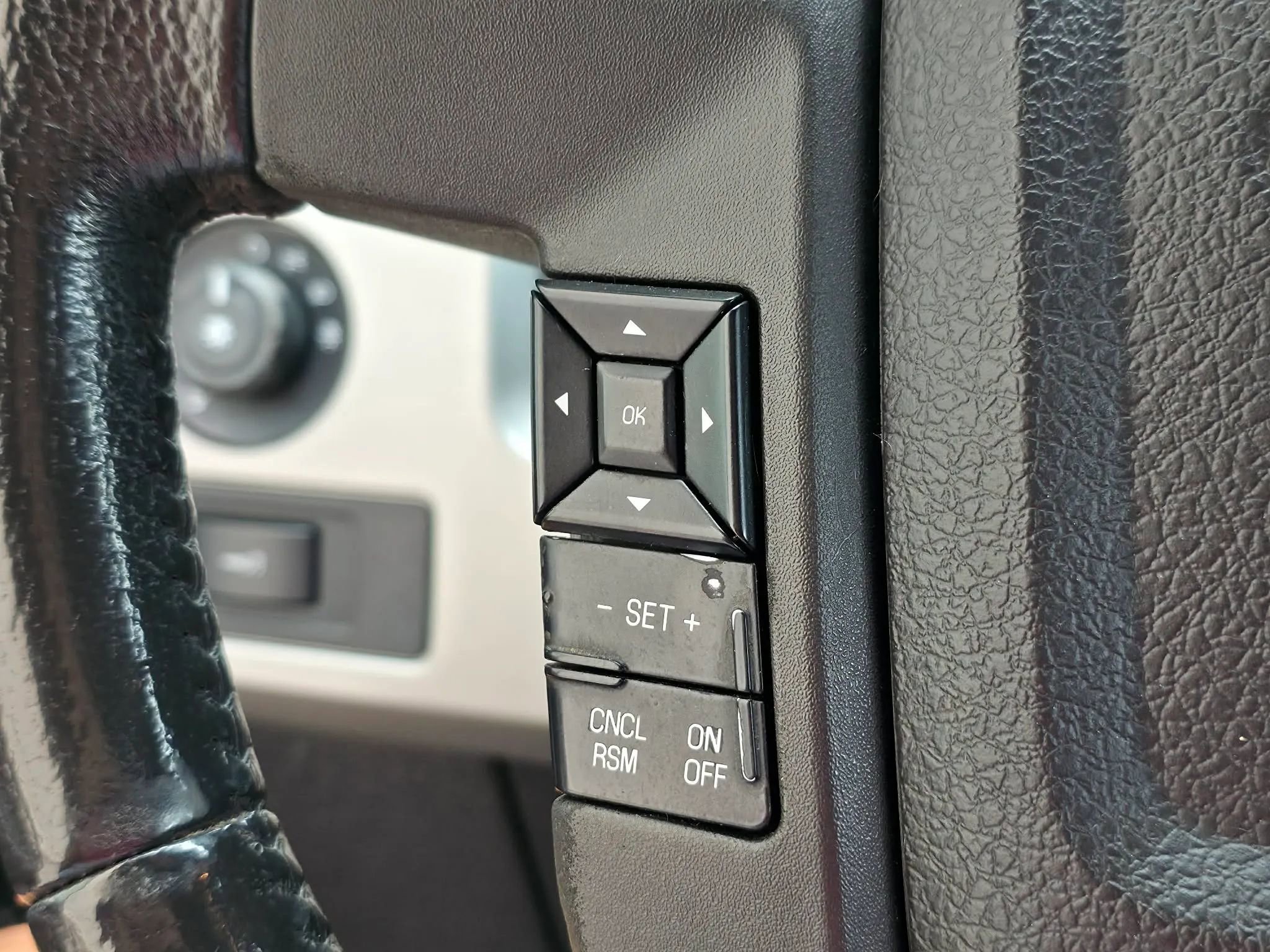 Used 2012 Ford F150 FX4 w/ FX Luxury Pkg AWD/4WD image 18