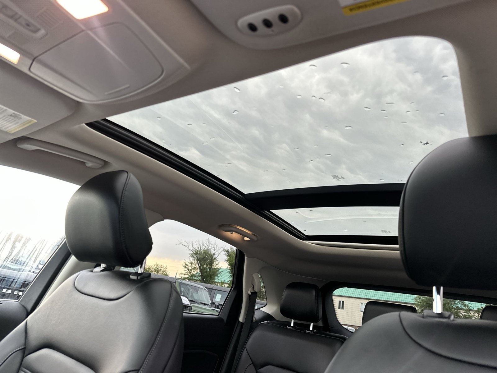 Used 2019 Ford Edge SEL w/ Equipment Group 201A AWD/4WD image 25