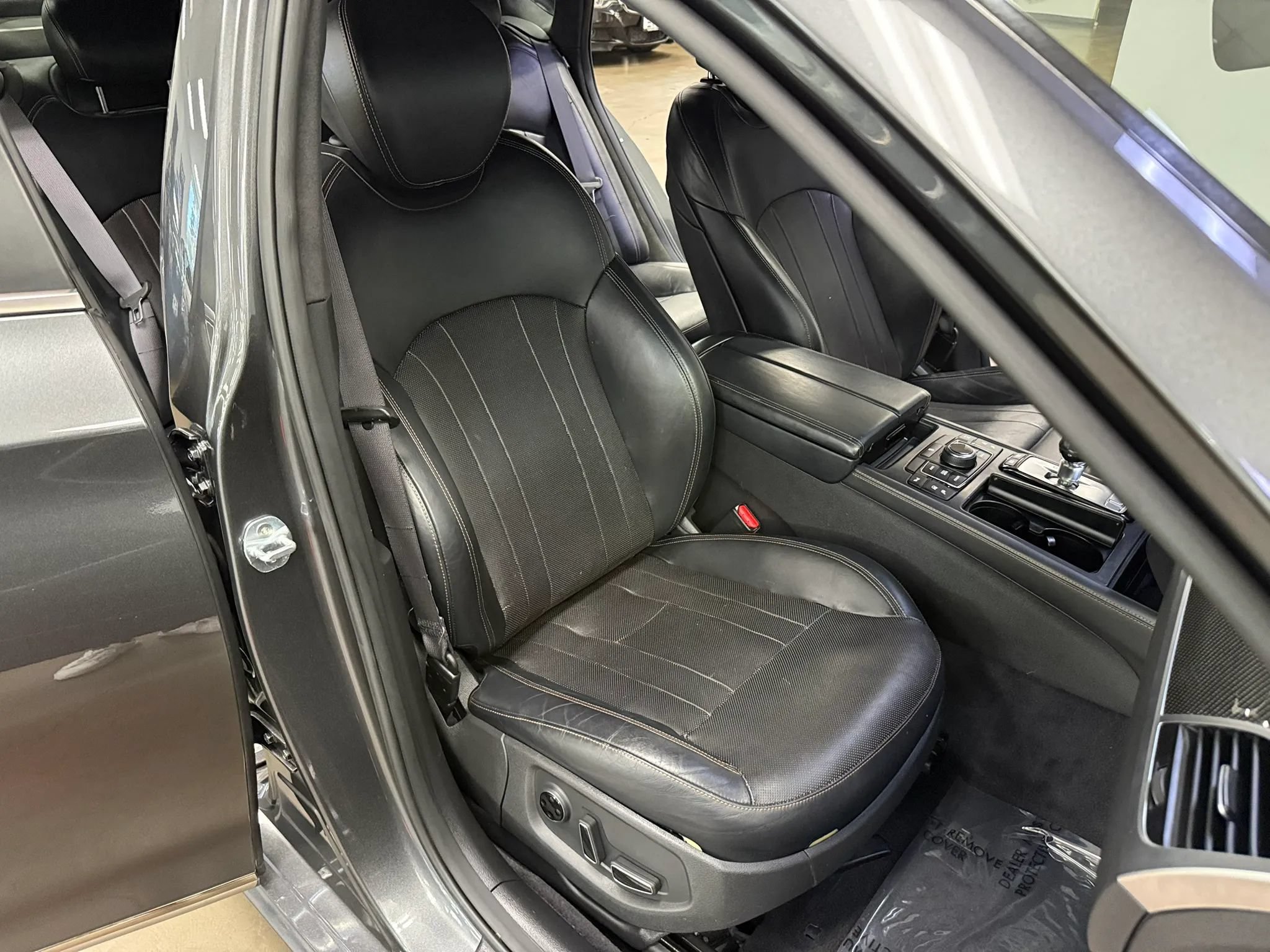 Used 2018 Genesis G80 3.3T Sport RWD image 18