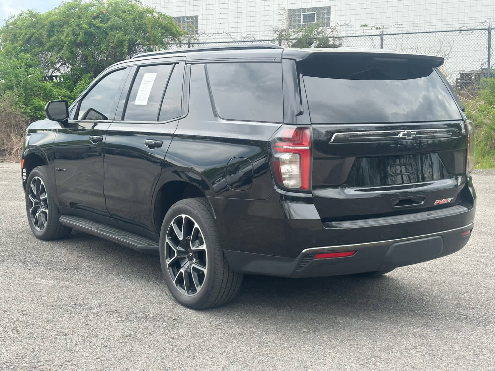 Used 2021 Chevrolet Tahoe RST w/ Rear Media and Nav Package AWD/4WD image 5