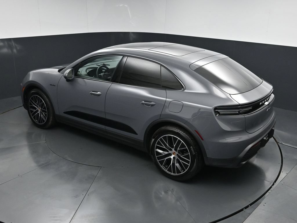 New 2025 Porsche Macan Electric RWD image 18