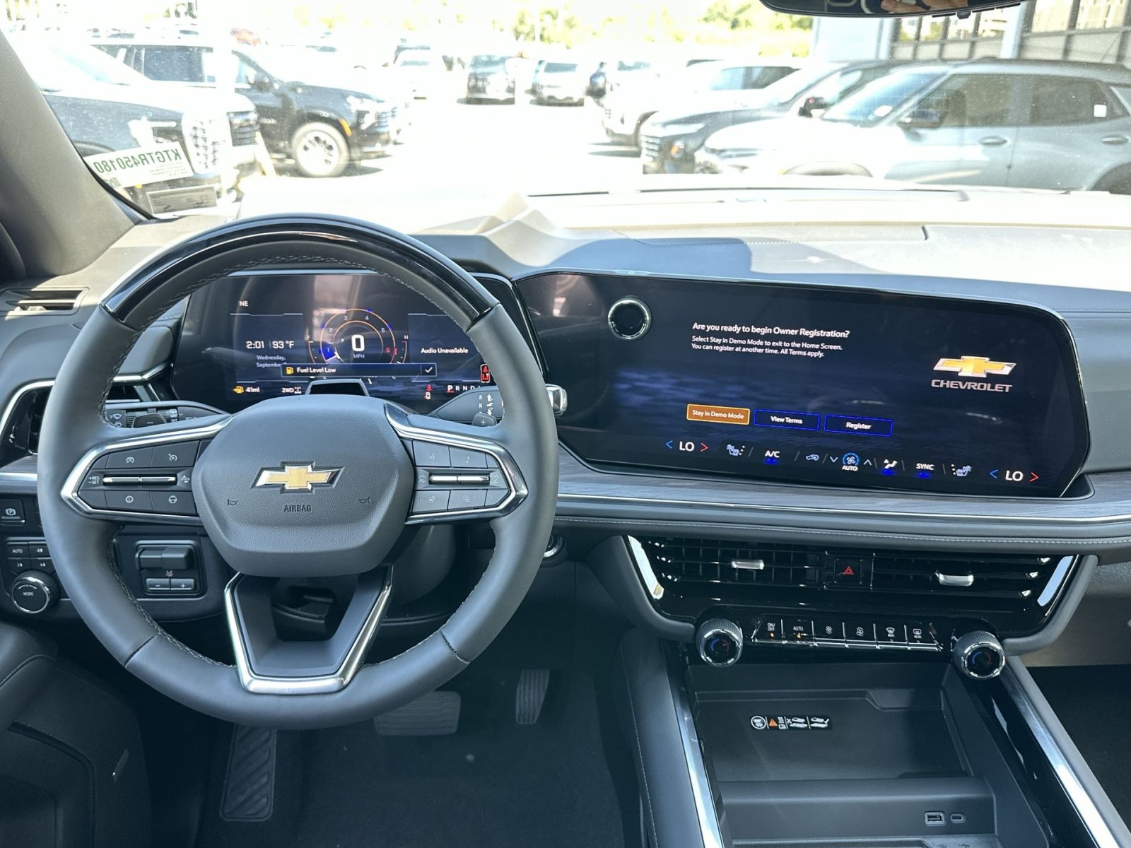 New 2026 Chevrolet Suburban LT w/ Advanced Technology Package AWD/4WD image 16