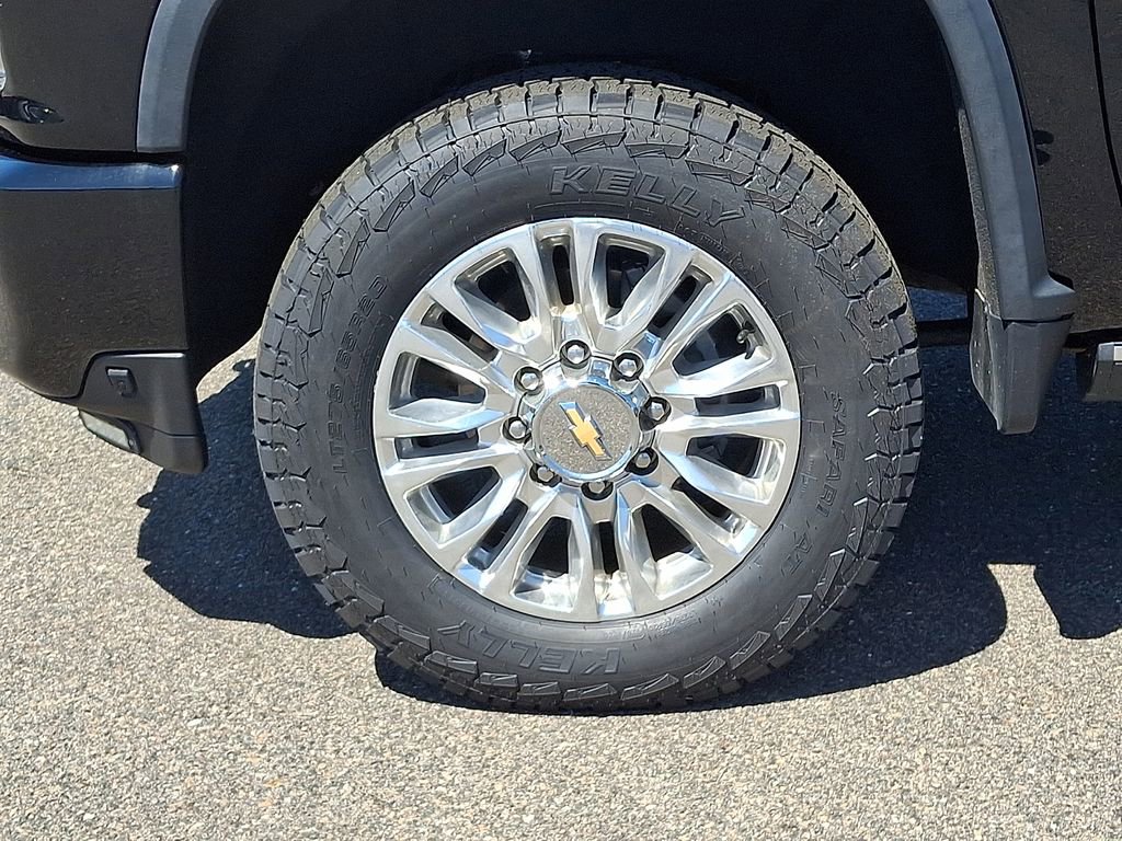 Used 2022 Chevrolet Silverado 2500 High Country w/ Safety Package II AWD/4WD image 8