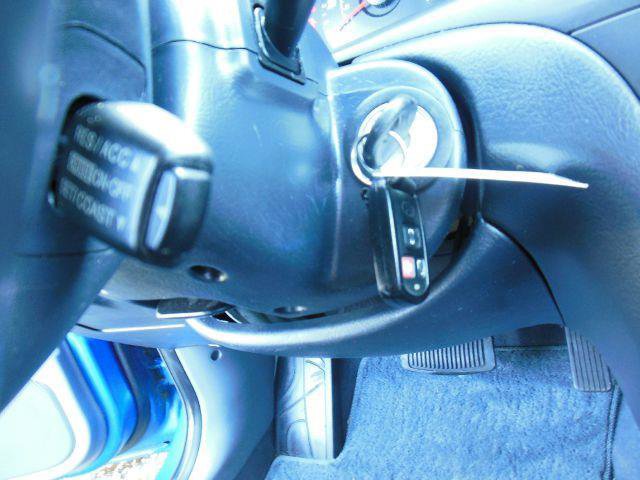 Used 2004 Hyundai Elantra GT image 32