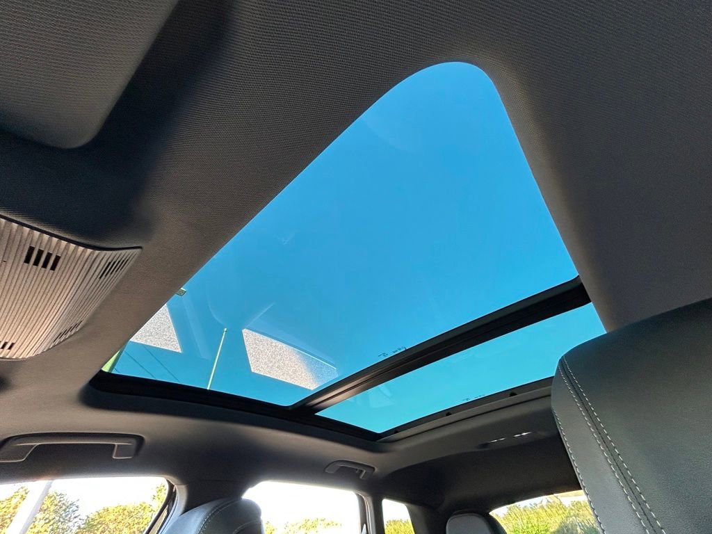 Used 2024 Audi Q4 e-tron Premium w/ Convenience Package image 31