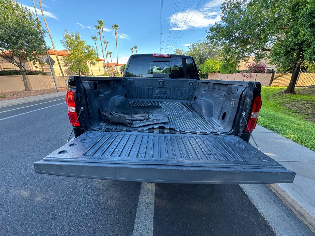 Used 2015 GMC Sierra 1500 SLT w/ SLT Crew Cab Value Package AWD/4WD image 23