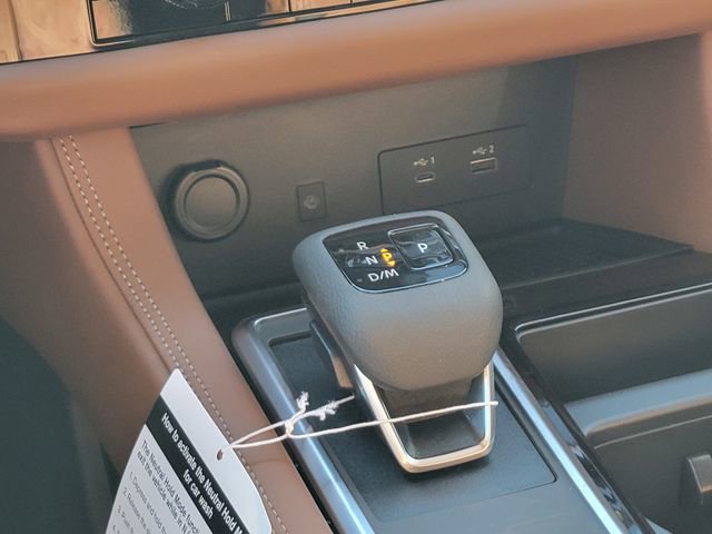 New 2025 Nissan Pathfinder Platinum w/ Black Appearance Package image 26