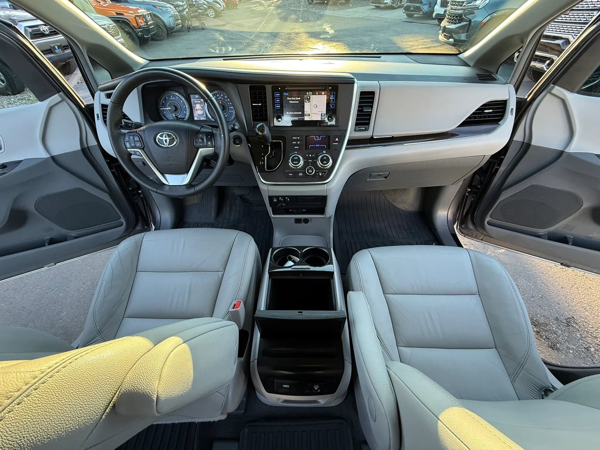 Used 2017 Toyota Sienna XLE Premium w/ Protection Package image 39